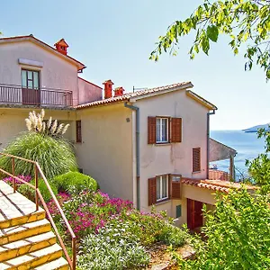 Apartament 981, Rabac